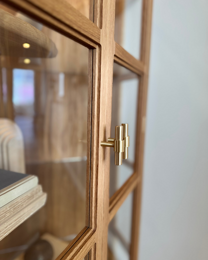Angulus Vitrine