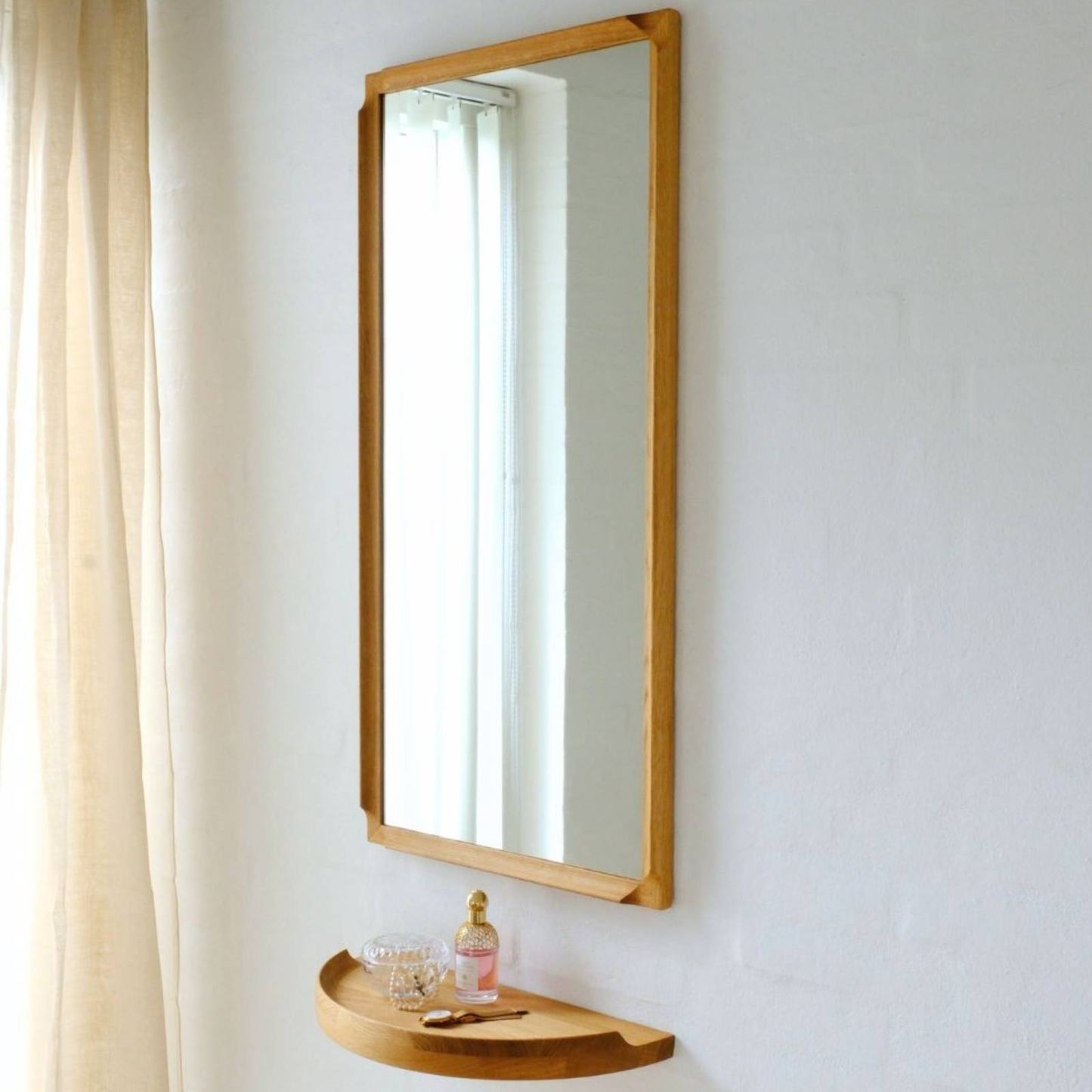 Arcus Mirror